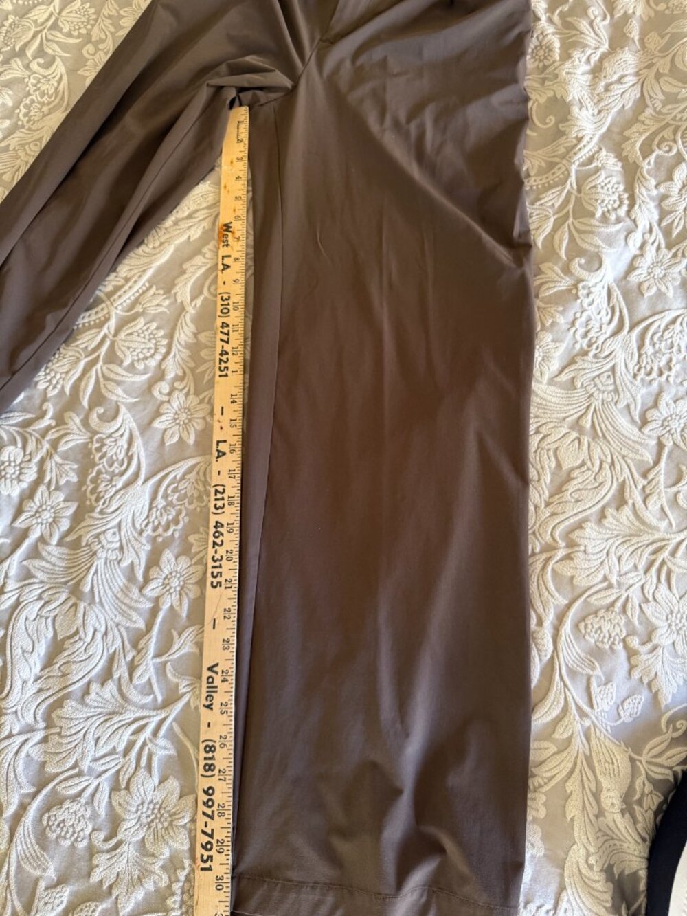 GUC Alo Yoga High Waist Pursuit Trousers Sz S - Picture 6 of 6